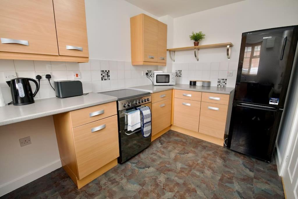Vila Highley'S Nest - Fully Furnished Gem, Free Private Parking, Sky Tv & Netflix Coventry Exteriér fotografie
